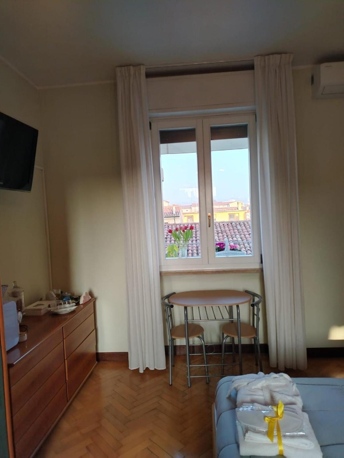 B&B Califano- 2 Leoni Verona Buitenkant foto