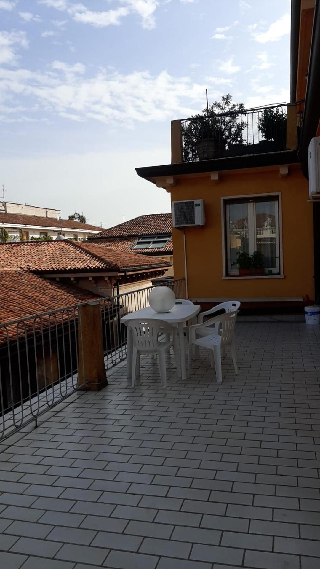 B&B Califano- 2 Leoni Verona Buitenkant foto